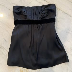 Black silk strapless holiday top w/removable velvet sash. Banana Republic sz 6
